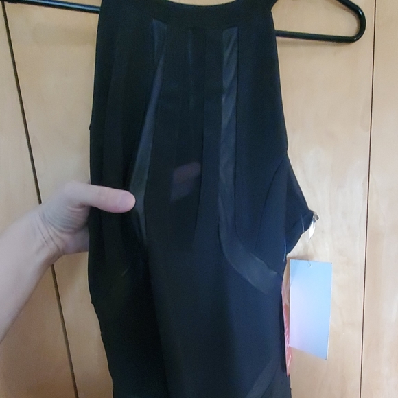 Dress - Picture 2 of 6